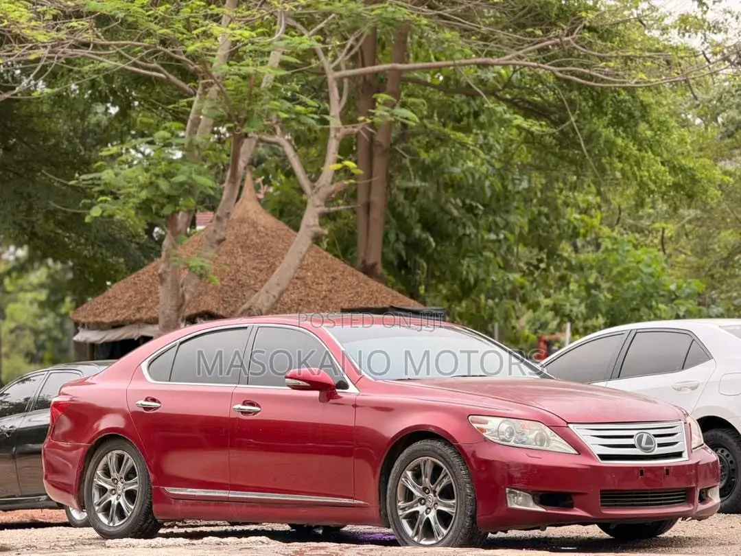 Lexus LS 460 AWD 2012 Red