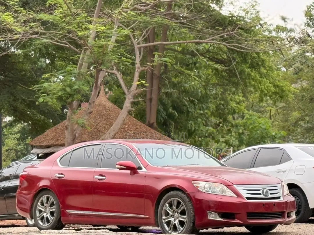 Lexus LS 460 AWD 2012 Red