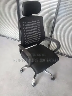 Ergonomic High-Back Mesh Office Chair With Headrest & Chrome Base
•