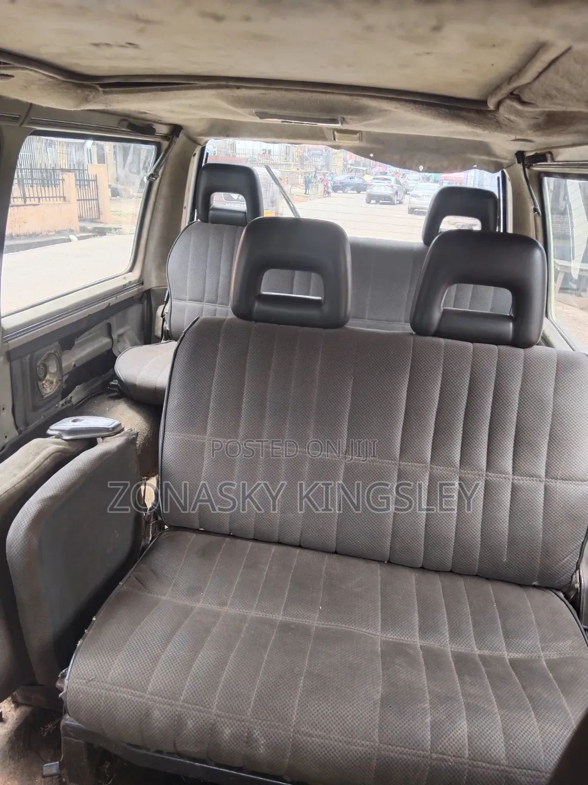 Mitsubishi L300 2005 Yellow