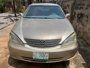 Toyota Camry 2003 Gold