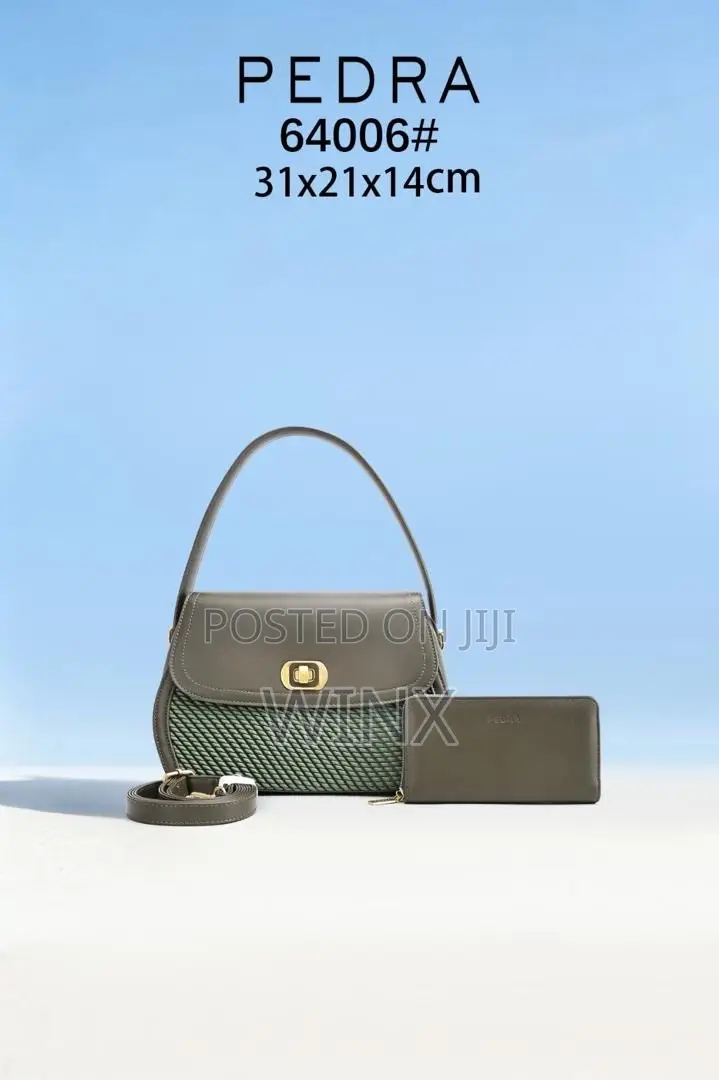 Pedra Hand Bag