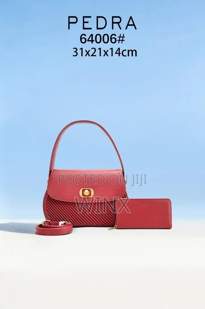Pedra Hand Bag