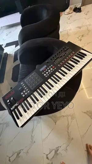 AKAI Professional MPK 261