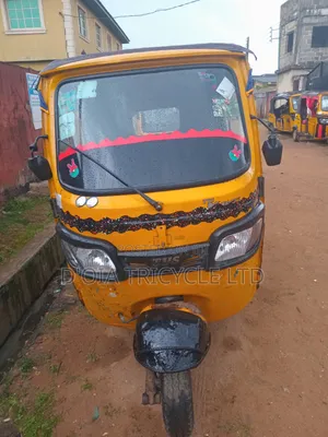 TVS King Deluxe Plus iTouch Start 2025 Yellow