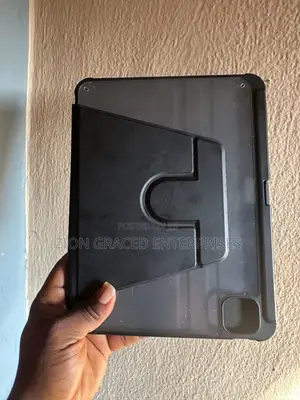 Apple iPad Pro (2022) 128 GB Black