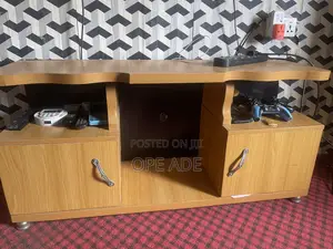TV Shelf Console