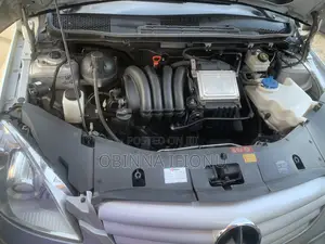 Mercedes-Benz B-Class B200 NGD 2015 Silver