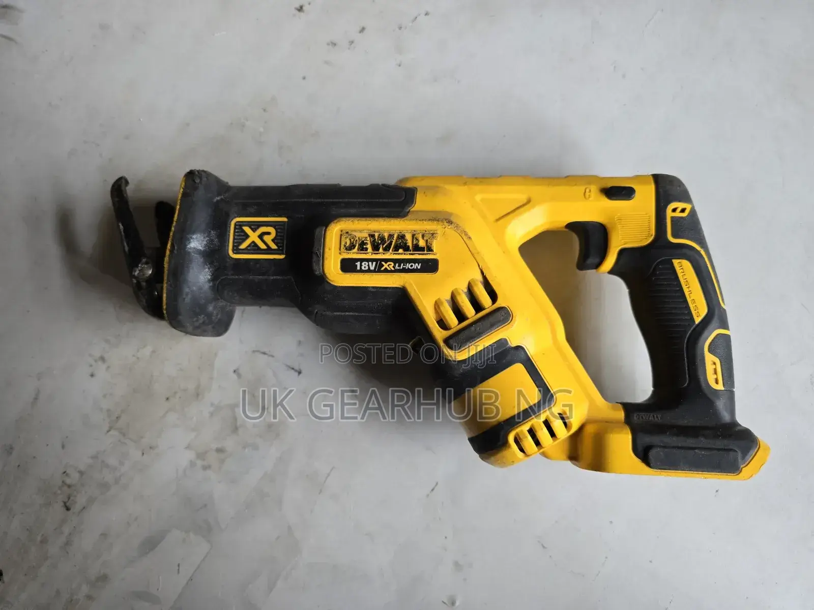 DeWalt DCS369 18V XR Brushless Reciprocating Saw – Genuine UK Tools