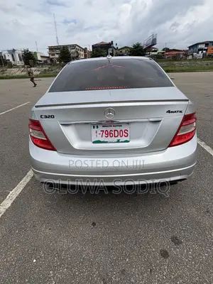 Mercedes-Benz C300 Sport Sedan RWD (3.0L 6cyl 6M) 2009 Silver