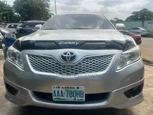 Toyota Camry SE 4dr Sedan (2.5L 4cyl 6AM) 2010 Silver