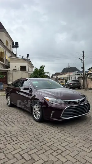 Toyota Avalon XLE FWDSedan (3.6L 6cyl 6A) 2016 Burgundy