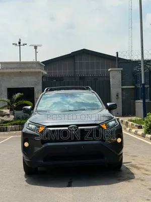 Toyota RAV4 XLE AWD 2020 Gray