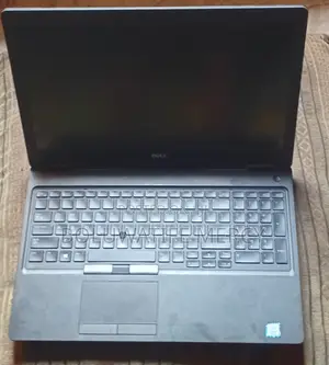 Laptop Dell Precision 3520 16GB Intel Core i5 SSD 256GB