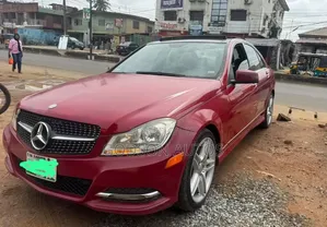 Mercedes-Benz C300 2008 Red