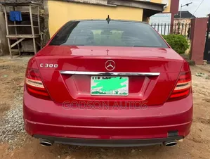 Mercedes-Benz C300 2008 Red