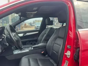 Mercedes-Benz C300 2008 Red