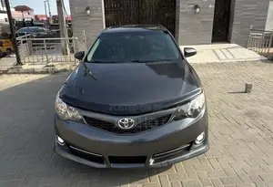 Toyota Camry SE Sport 4dr Sedan (2.5L 4cyl 6A) 2014 Gray