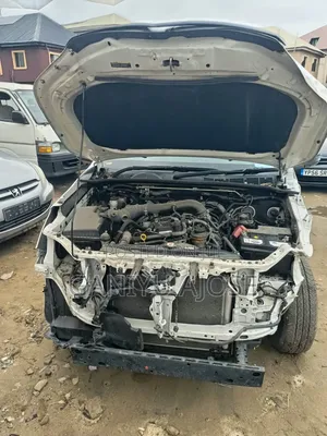 Toyota Hilux 2022 White