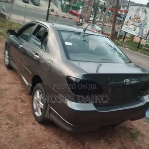 Toyota Corolla 2004 Gray