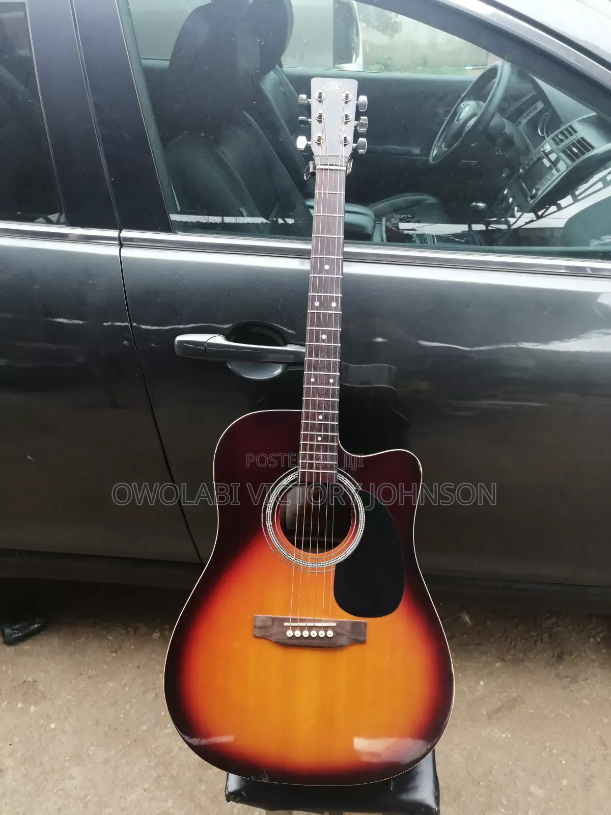 Semi Acoustic Guitar