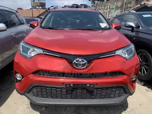 Toyota RAV4 XLE AWD (2.5L 4cyl 6A) 2016 Red
