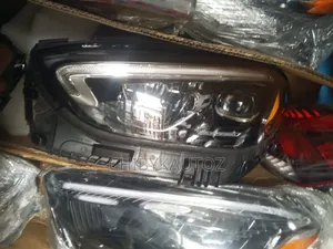 Headlight for C300 2023 Set W206