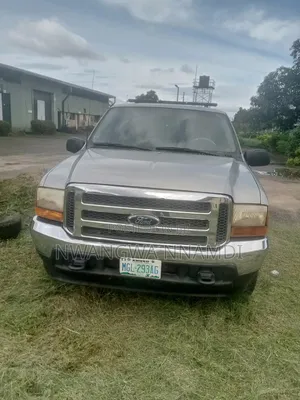 Ford Excursion 2000 Gray