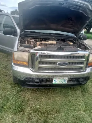 Ford Excursion 2000 Gray