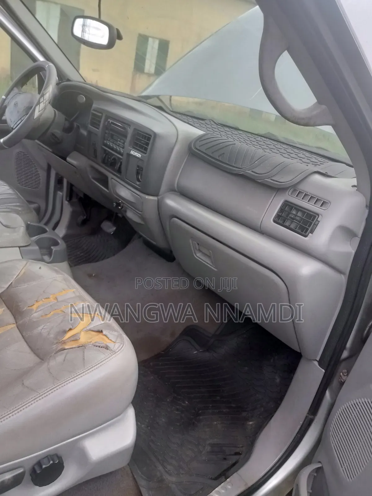 Ford Excursion 2000 Gray