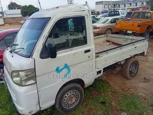 Daihatsu Hijet 2005 White