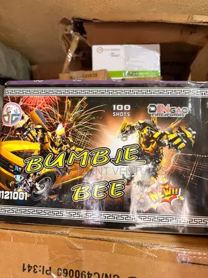 Bumble Bee 100-Shot Multi Effect Firework Cake — Big Size