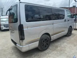 Toyota HiAce 2012 Silver