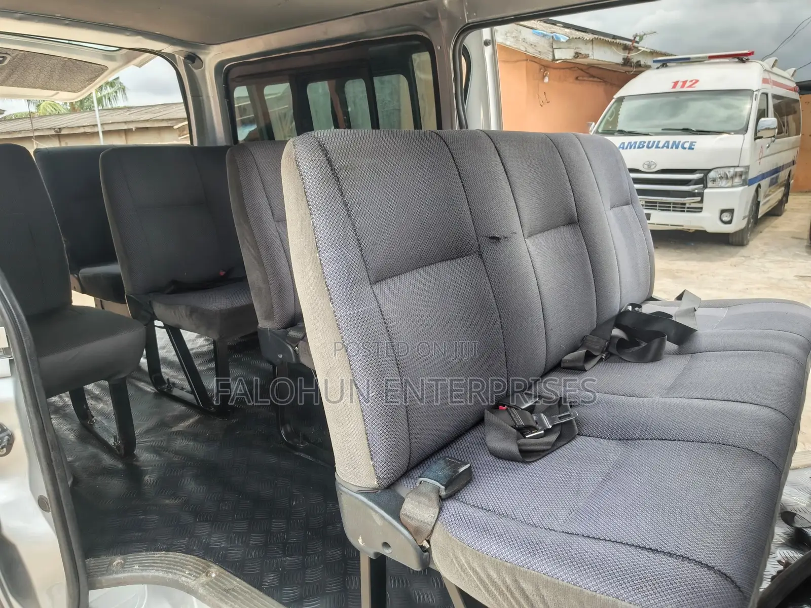 Toyota HiAce 2012 Silver