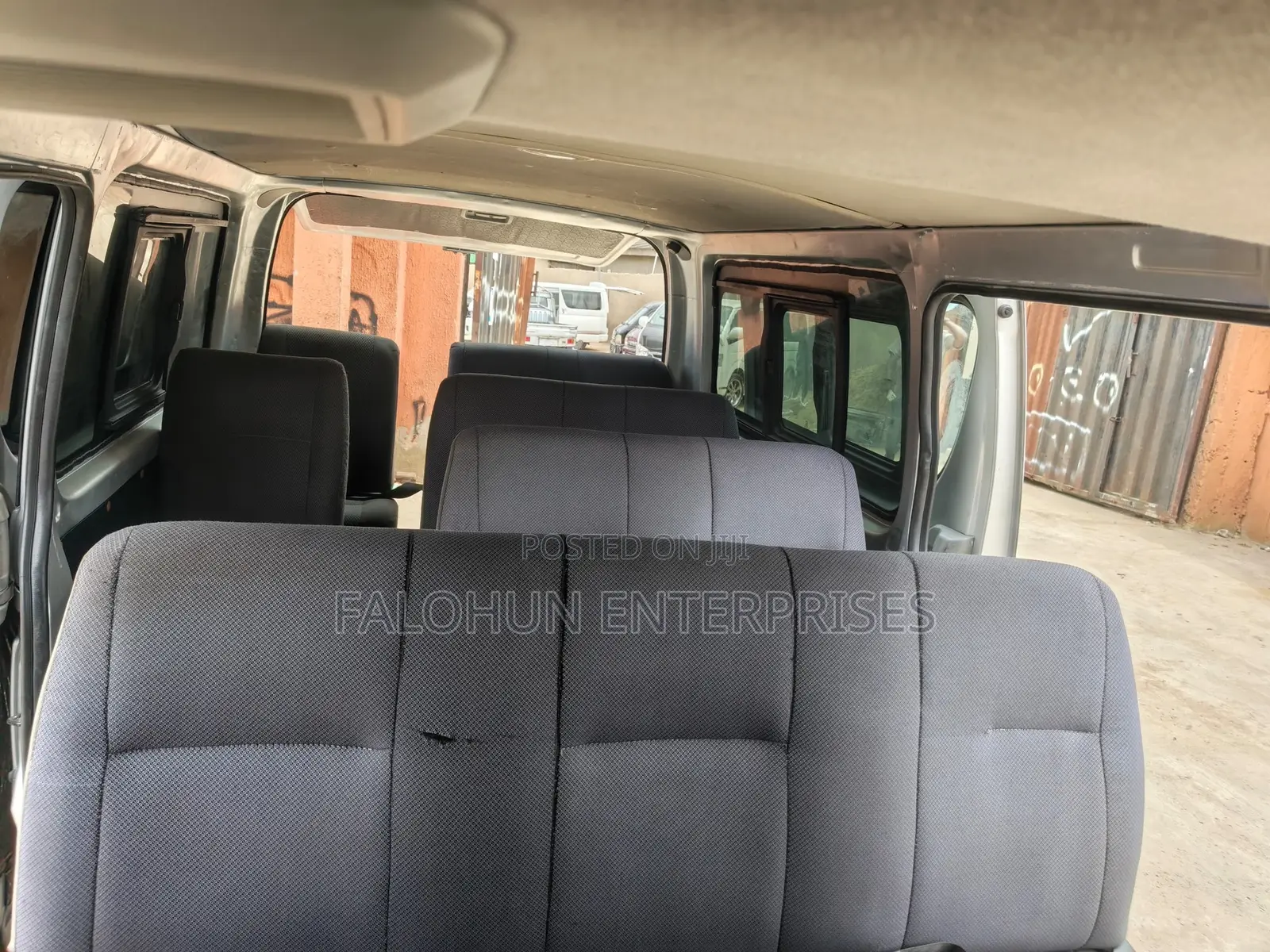 Toyota HiAce 2012 Silver