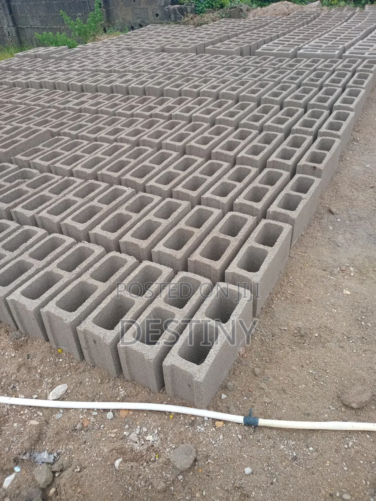 Major Block Distributor