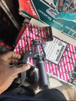 Drawer Front Installation Clamp