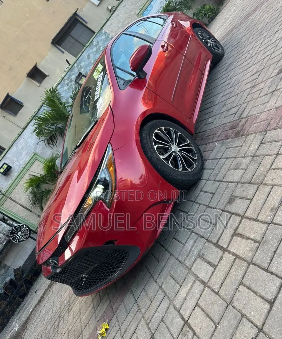 Toyota Corolla 2022 Red