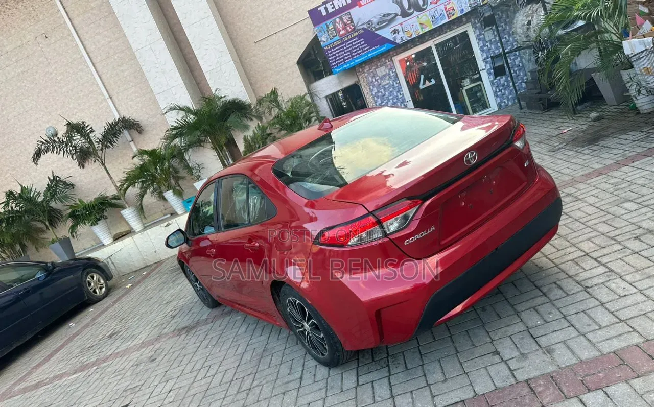 Toyota Corolla 2022 Red