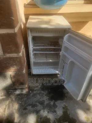 Used Mini Refrigerator – Compact Fridge