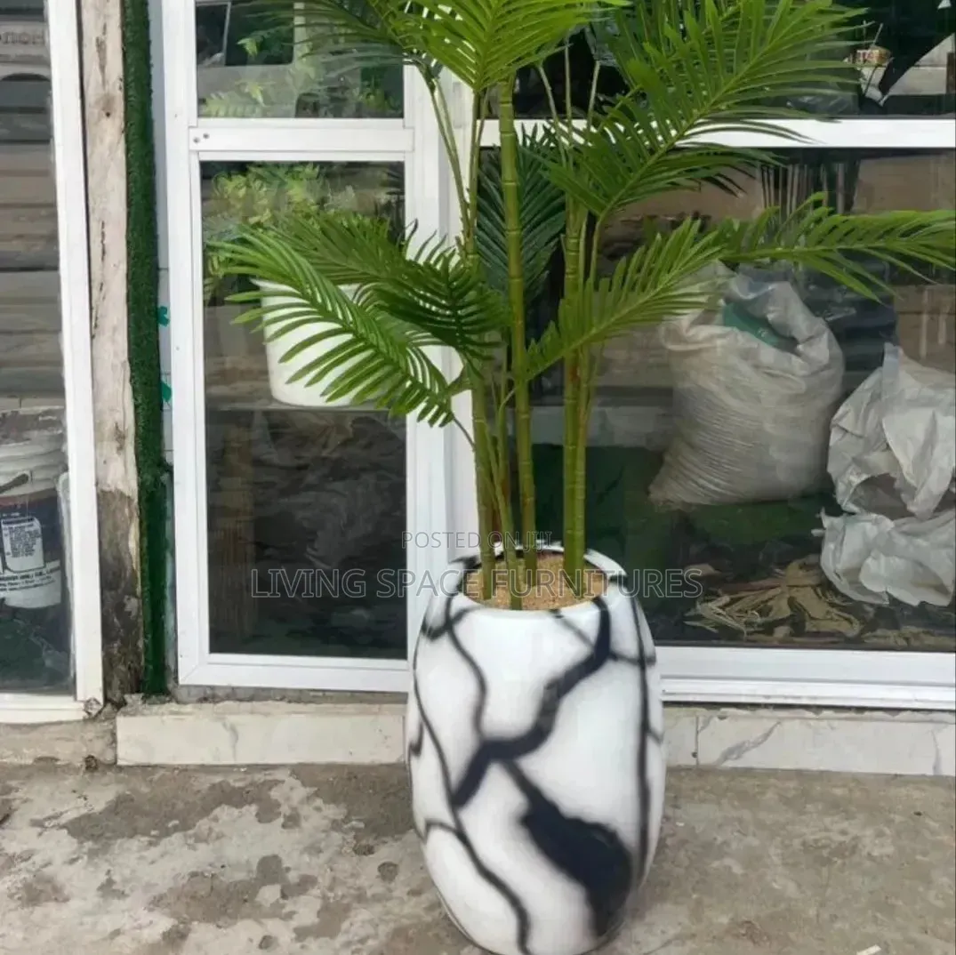 Luxury Flower Pot With Artificial Plant