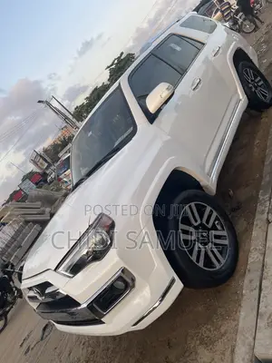 Toyota 4-Runner 2010 White