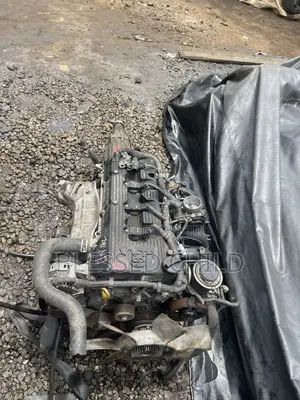 Toyota Hilux 2007 Engine and Gear Box 2tr