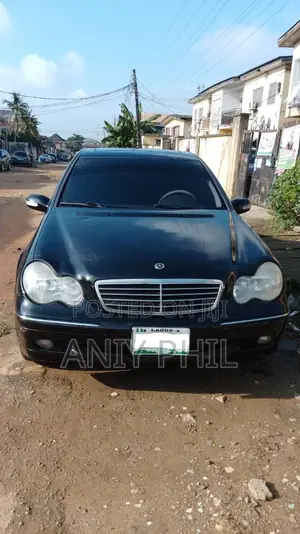Mercedes-Benz C240 2.6 RWD 2002 Black