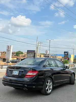 Mercedes-Benz C300 2010 Black