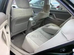 Toyota Camry LE 4dr Sedan (2.5L 4cyl 6AM) 2010 Green