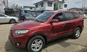 Hyundai Santa Fe 2012 Red