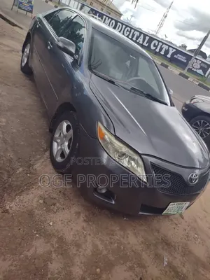 Toyota Camry 2009 Gray