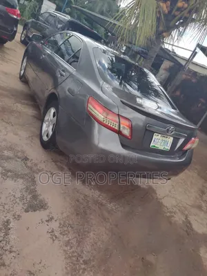 Toyota Camry 2009 Gray