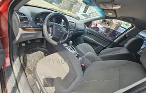 Hyundai Santa Fe 2012 Red